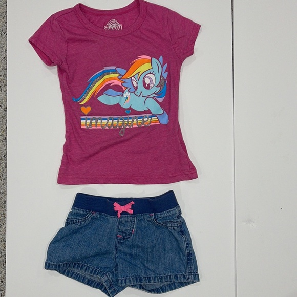 GIRLS SIZE 5. Bundle 3 pairs of shorts 1 short sleeve top - Picture 6 of 9